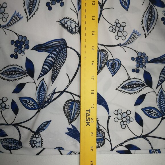 NWT Calvin Klein Ladies Size Medium Blue White & Black Pattern Tank Top - Picture 11 of 11